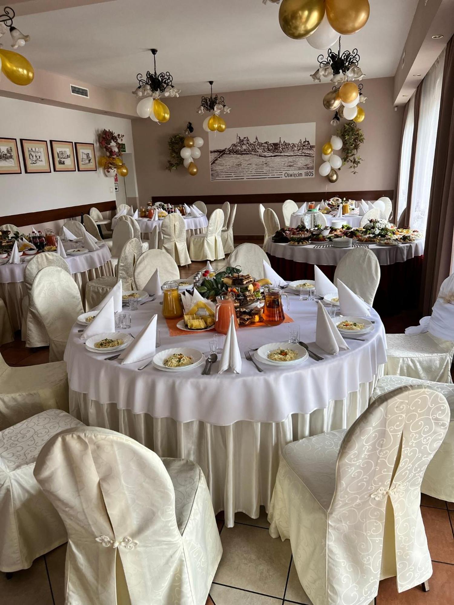 Zajazd Skorpion B&B 오시비엥침 외부 사진