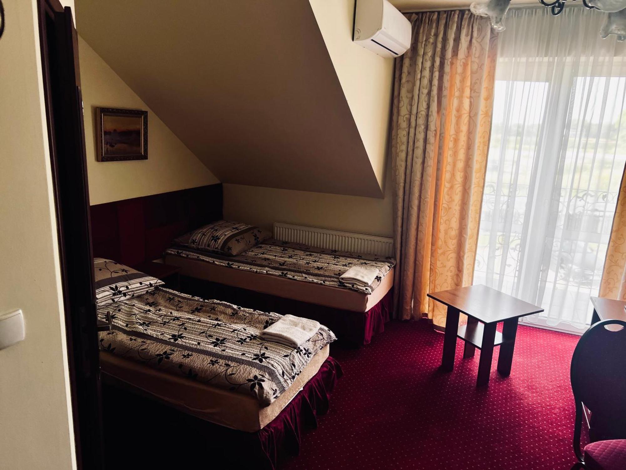 Zajazd Skorpion B&B 오시비엥침 외부 사진